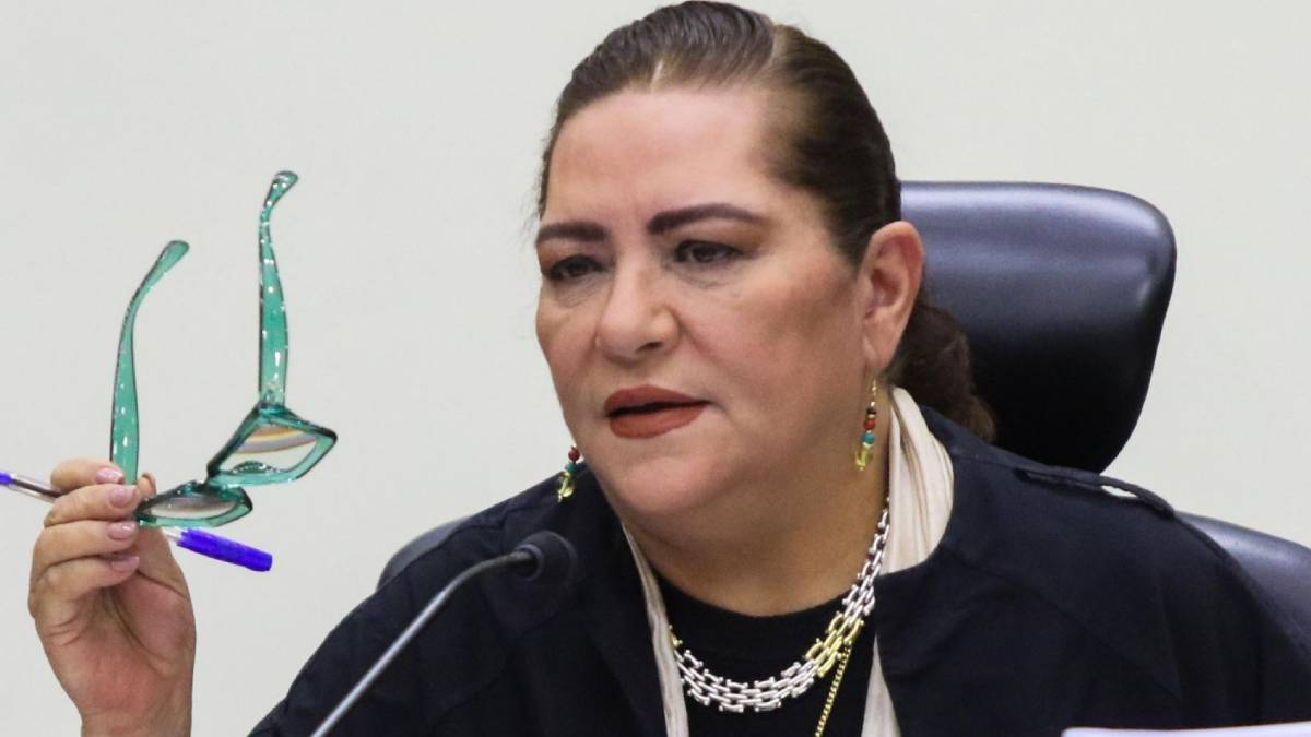 Suman 12 renuncias en el INE del equipo de Guadalupe Taddei