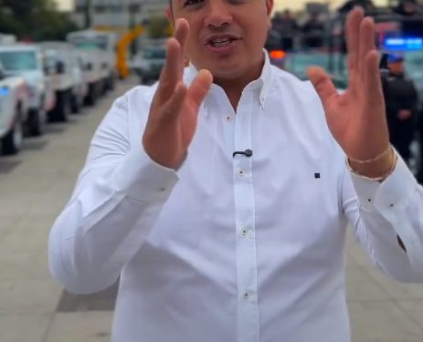 Coordenadas políticas /Martín Aguilar /Cría fama y échate a dormir
