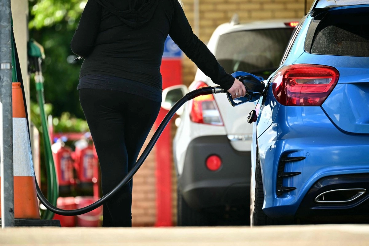 Petróleo cede ante liberación de reservas; mezcla mexicana pierde 6.15% en la semana